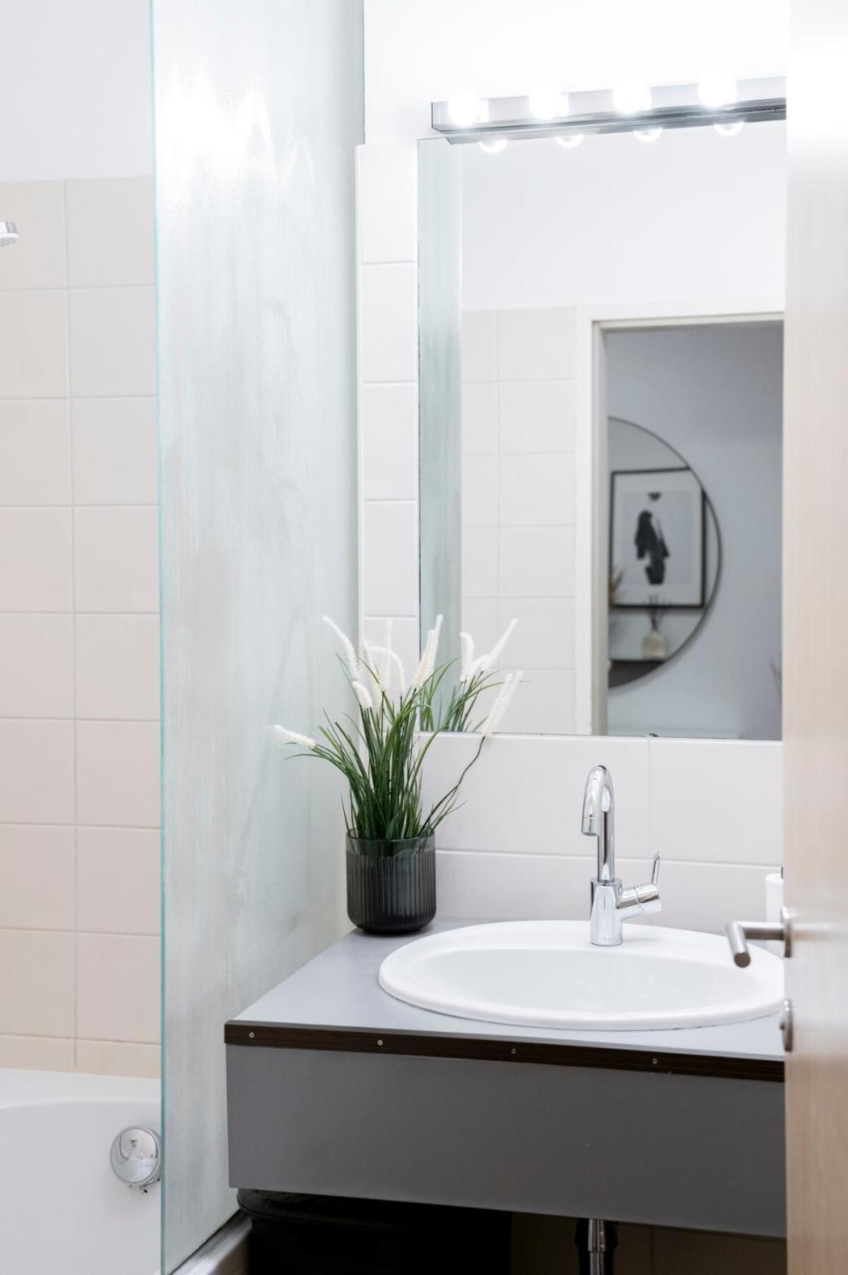 Beautiful In Vienna's Heart Apartment *